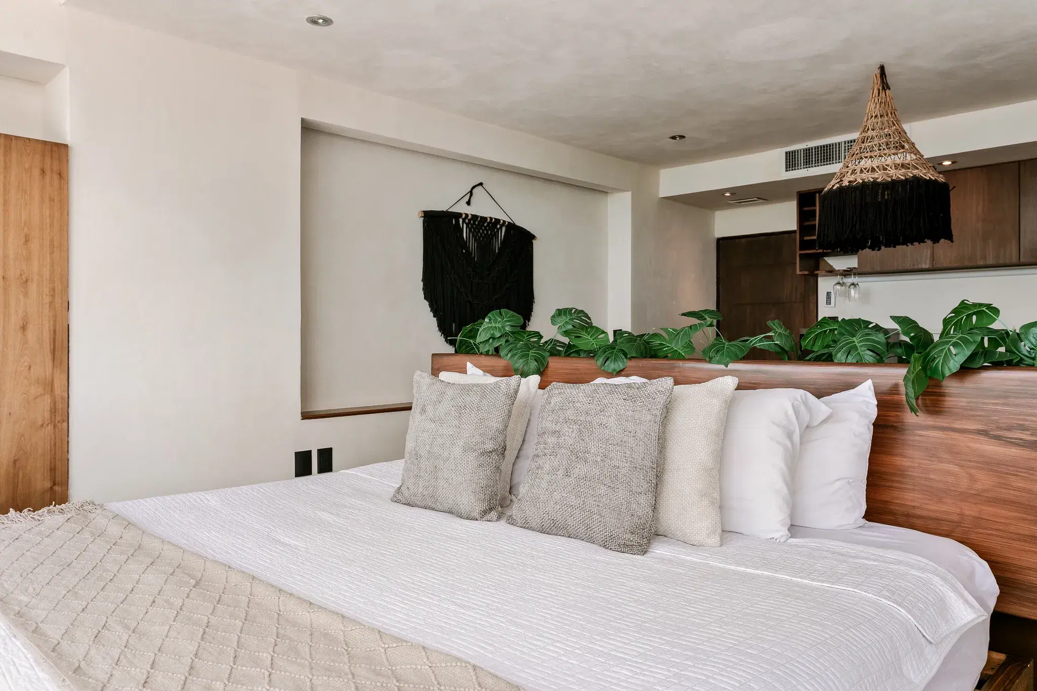 Breathtaking lagoon view: beachfront studio 5